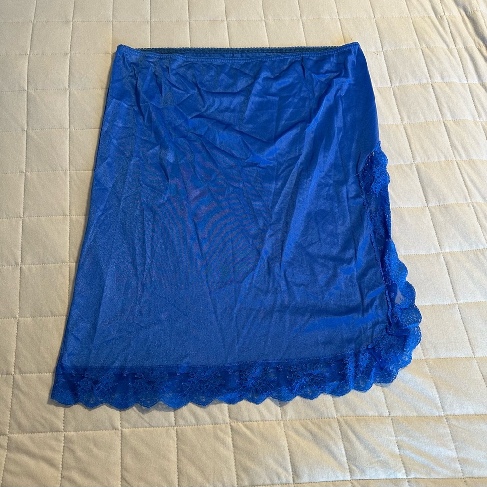 Vintage 70s Fortune half slip with side slit